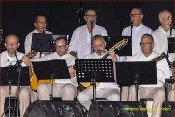 Concierto aniversario de la parranda Medio Jigo P'al Kilo (Foto Ildefonso Rodríguez)